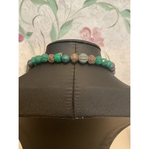 Colorful Beaded Necklace With Floral & Geometric Patterns - Picture 4 of 4